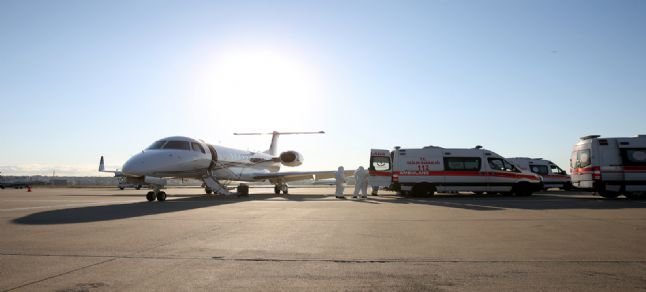 Kırgızistan’da ki 4 hasta ambulans uçakla getirildi