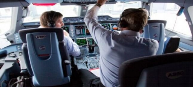 Rus pilot Kırım’a yasa dışı uçuş düzenledi