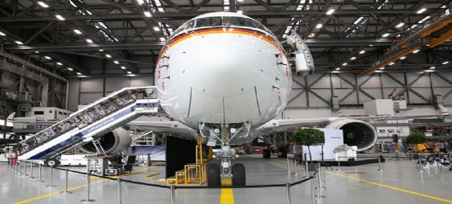 Almanya hükümeti ilk A350 uçağını teslim aldı