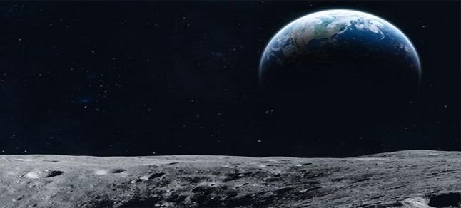 NASA: Ay’ın yüzeyinde su keşfedildi