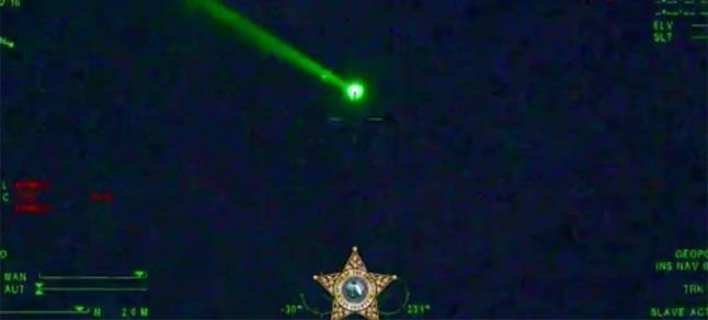 ABD’de polis helikopterine lazer tuttular