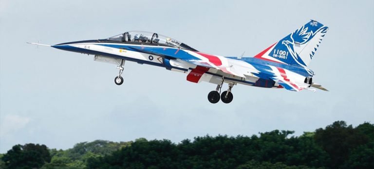 AIDC T-5’in ikinci prototipi ilk uçuşunu gerçekleştirdi