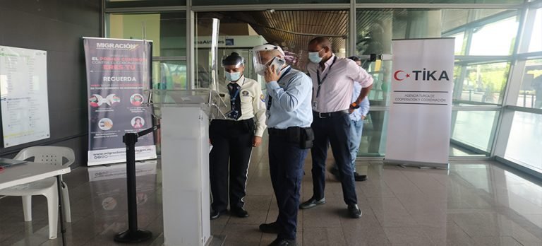 TİKA’dan Kolombiya’daki uluslararası havaalanına, termal kamera desteği