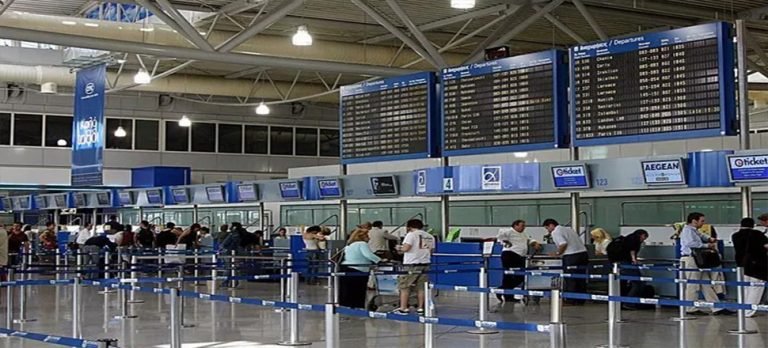 Yunanistan’da uçuş kısıtlamaları uzatıldı