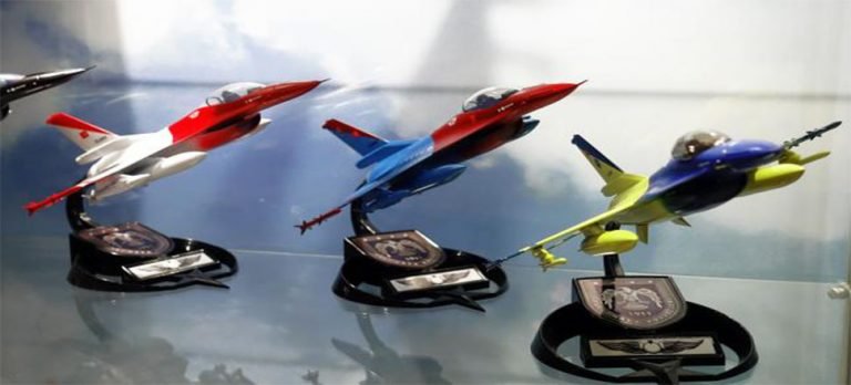 Türk Hava Kuvvetleri’ndeki uçakların maketini üretti