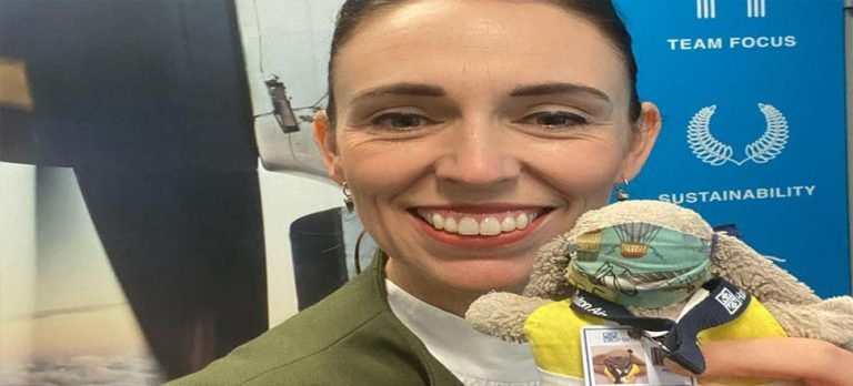 Havalimanında unutulan oyuncak için başbakan çağrı yaptı