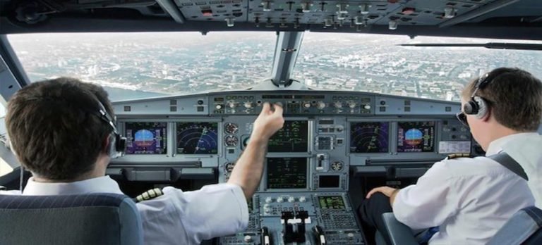 Pilot adaylarından okul için iflas talebi