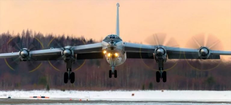 Rus donanmasına ait ağır deniz karakol uçağı acil iniş yaptı