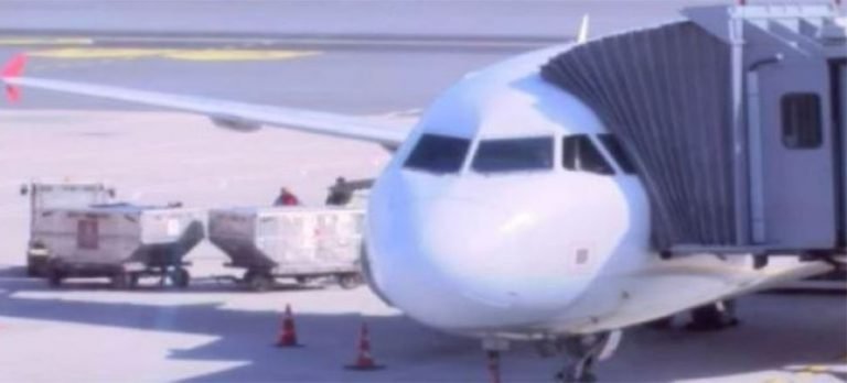 Uçakta maske takmayan Ukraynalı sporculara işlem yapıldı