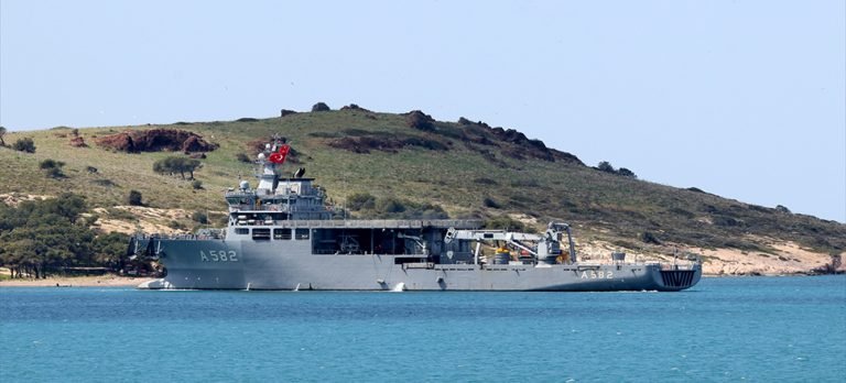 Uçağın düştüğü bölgede çalışmalar sürüyor