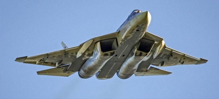 Su-57 avcı uçaklarına İHA’larla taarruz etme özelliği yükleniyor