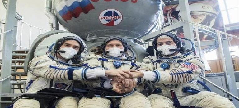 NASA astronotu ve kozmonotların ISS’e yolculuğu başladı