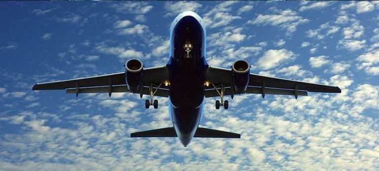 Ukrayna, Belarus uçaklarına hava sahasını kapatma kararı aldı