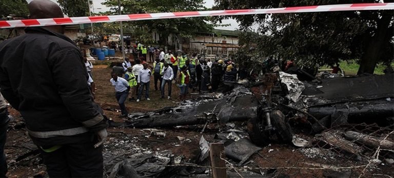 Nijerya’da uçak düştü: 11 ölü