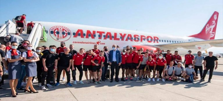 Antalyaspor’un logosu, Corendon Airlines’ın özel uçağıyla göklere taşındı!