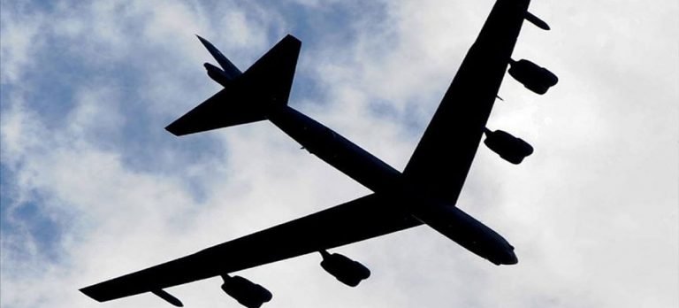 Rusya, Suriye’ye 3 bombardıman uçağı gönderdi