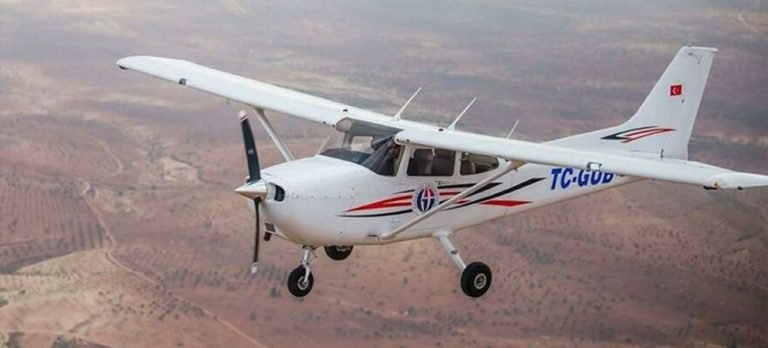 Üniversitenin eğitim uçağıyla kebapçı reklamı çektiler