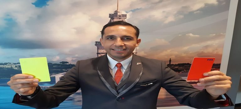 Hem hakem hem kabin memuru