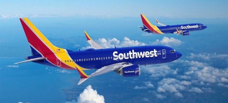 ABD’de başörtülü kadına uçakta ayrımcılık iddiası