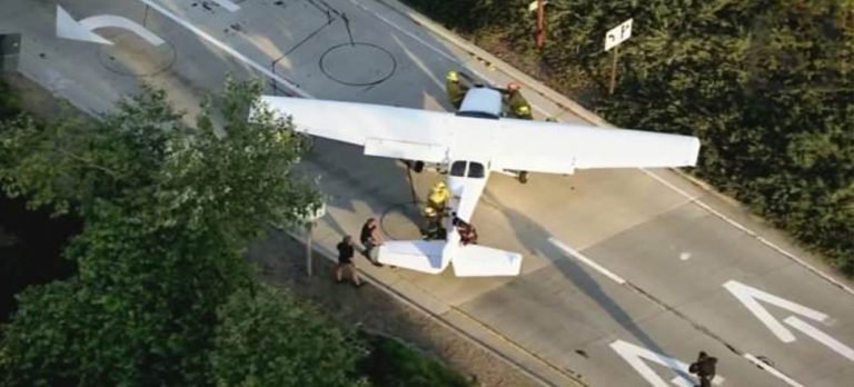 ABD’de bir uçak, otoyola acil iniş yaptı