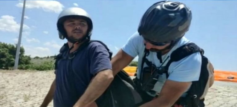 Burdurlu çiftçi de paraşütçü oldu