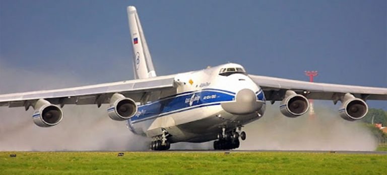 Rusya’dan Küba’ya iki uçak dolusu tıbbı malzeme yardımı