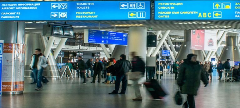 Sofya Havaalanı yolculara Covid-19 laboratuvarı sağlayacak