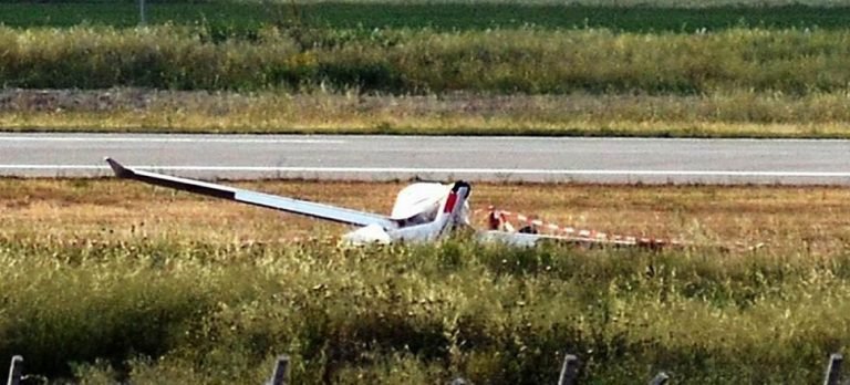 Almanya’da küçük uçak düştü: 3 ölü