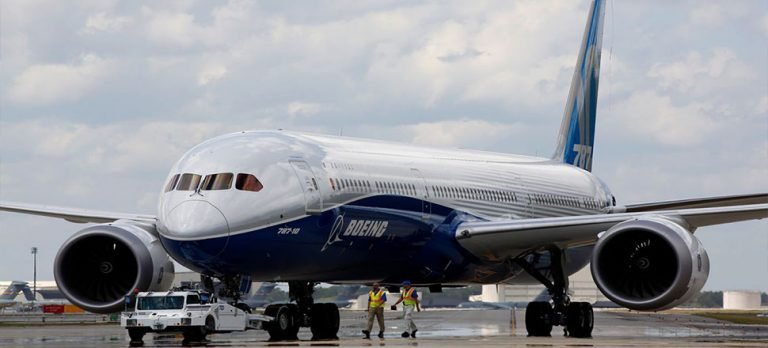 Boeing, 787’lerde üretimi azaltacak