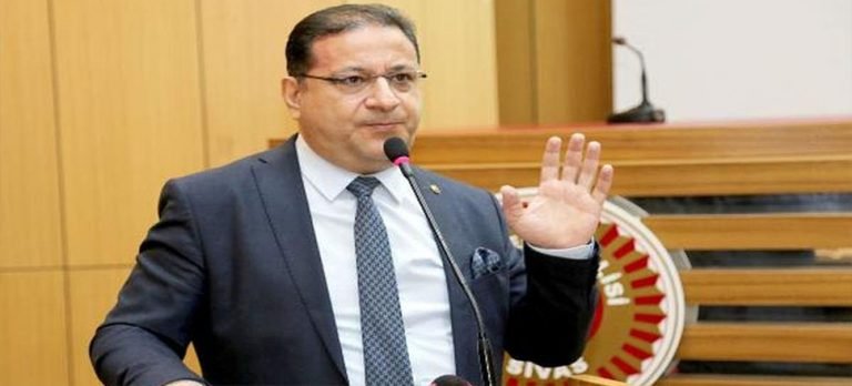 Başkan Eken: İzmir uçak seferleri tekrar başlatılmalı