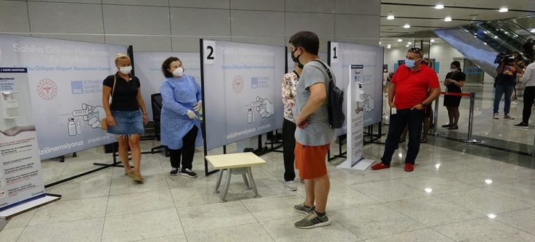 Sabiha Gökçen Havalimanı’nda aşı merkezi kuruldu