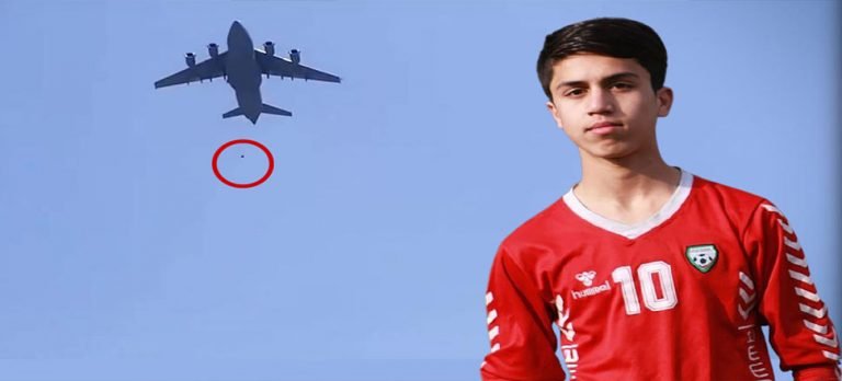 Afgan milli futbolcu, ABD uçağından düşerek hayatını kaybetti