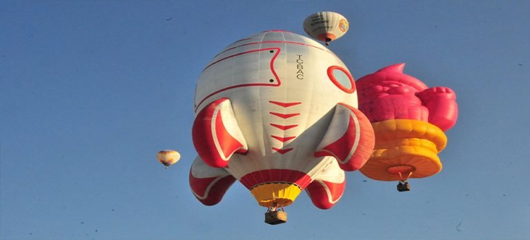 Kapadokya’da balonlar görsel şölen oluşturdu