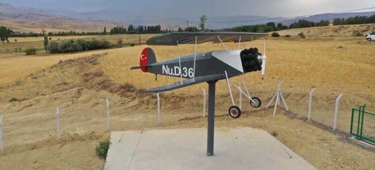 Divriği havalimanı, bakımsızlıktan tarlaya döndü