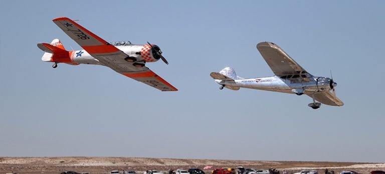Yerli ve yabancı akrobasi pilotları Eskişehir’de gösteri uçuşu yaptı