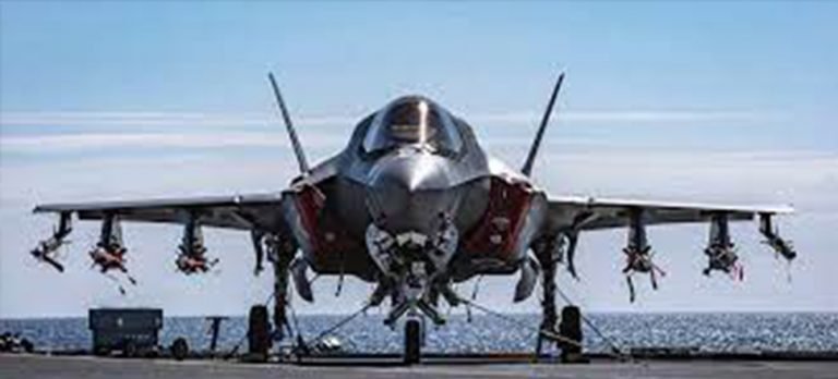 Japonya’nın F-35B savaş uçakları iniş ve kalkış testine girdi .