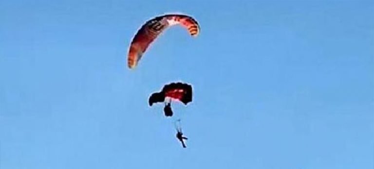 Fethiye’de paraşüt pilotları çarpıştı