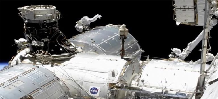 Uluslararası Uzay İstasyonu acil yörünge değiştirdi