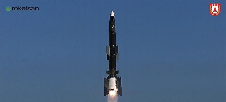 Uzun menzilli milli hava savunma füzesi Siper başarıyla ateşlendi