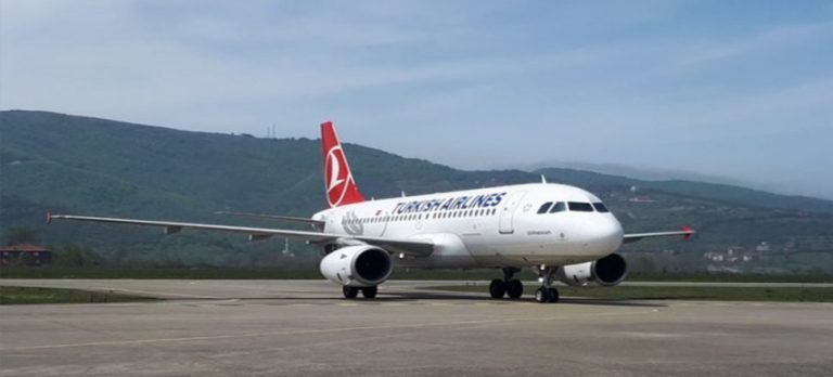 Türk Hava Yolları uçağı Zonguldak Havaalanı’na rötarlı indi