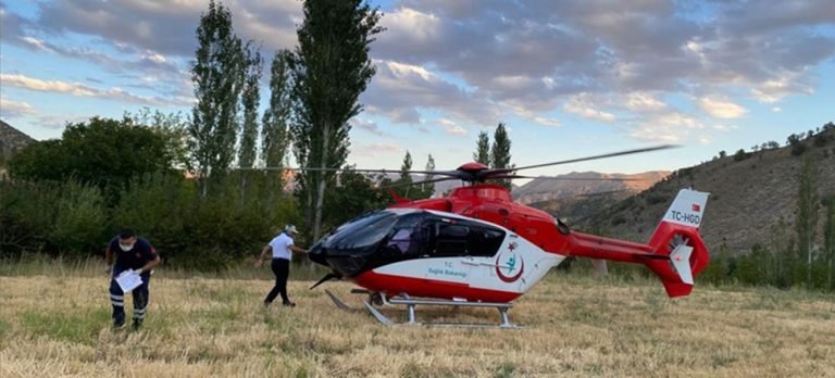 Uçak ve helikopter ambulanslar 3 bin 629 hasta ve yaralıyı taşıdı