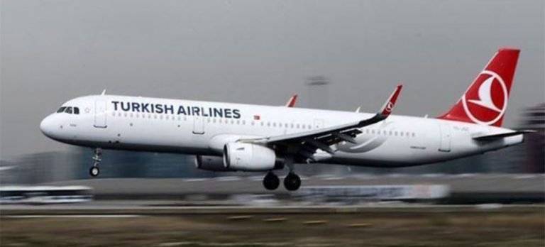 THY uçağı acil iniş yaptı