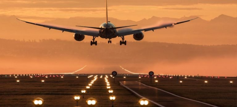 Fas, uçak seferlerini durdurma kararını uzattı