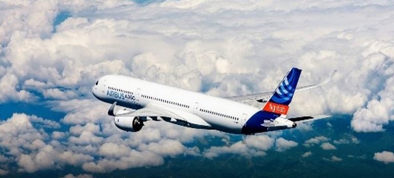 İki Rolls-Royce Trent XWB motoruyla çalışan Airbus A350 %100 SAF yakıtıyla uçtu