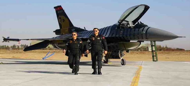 SOLOTÜRK, uçuşlarına böyle hazırlanıyor