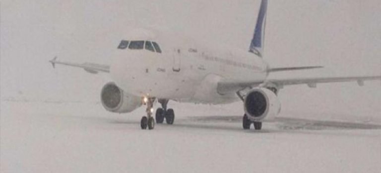 Japonya’da yoğun kar yağışı: 99 uçuş iptal edildi