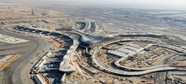 Abu Dabi havalimanında yangın