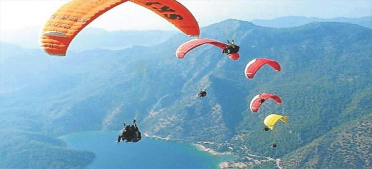 Babadağ’da yamaç paraşütüyle uçuş rekoru kırıldı