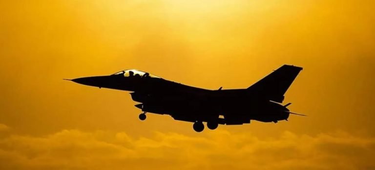 Tayvan’a ait F-16 savaş uçağı düştü