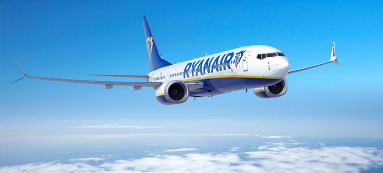 Uçakta yangın çıktı; pilot acil iniş yaptı